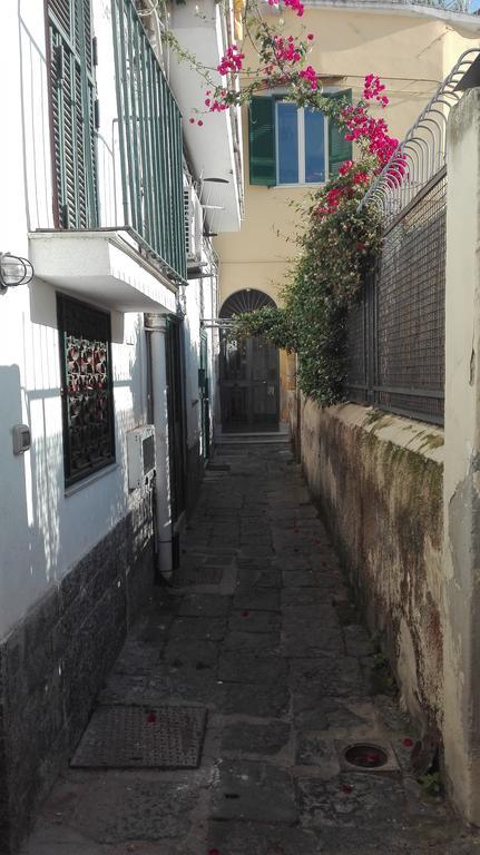 Buonanotte & Buongiorno Guesthouse Naples Exterior photo